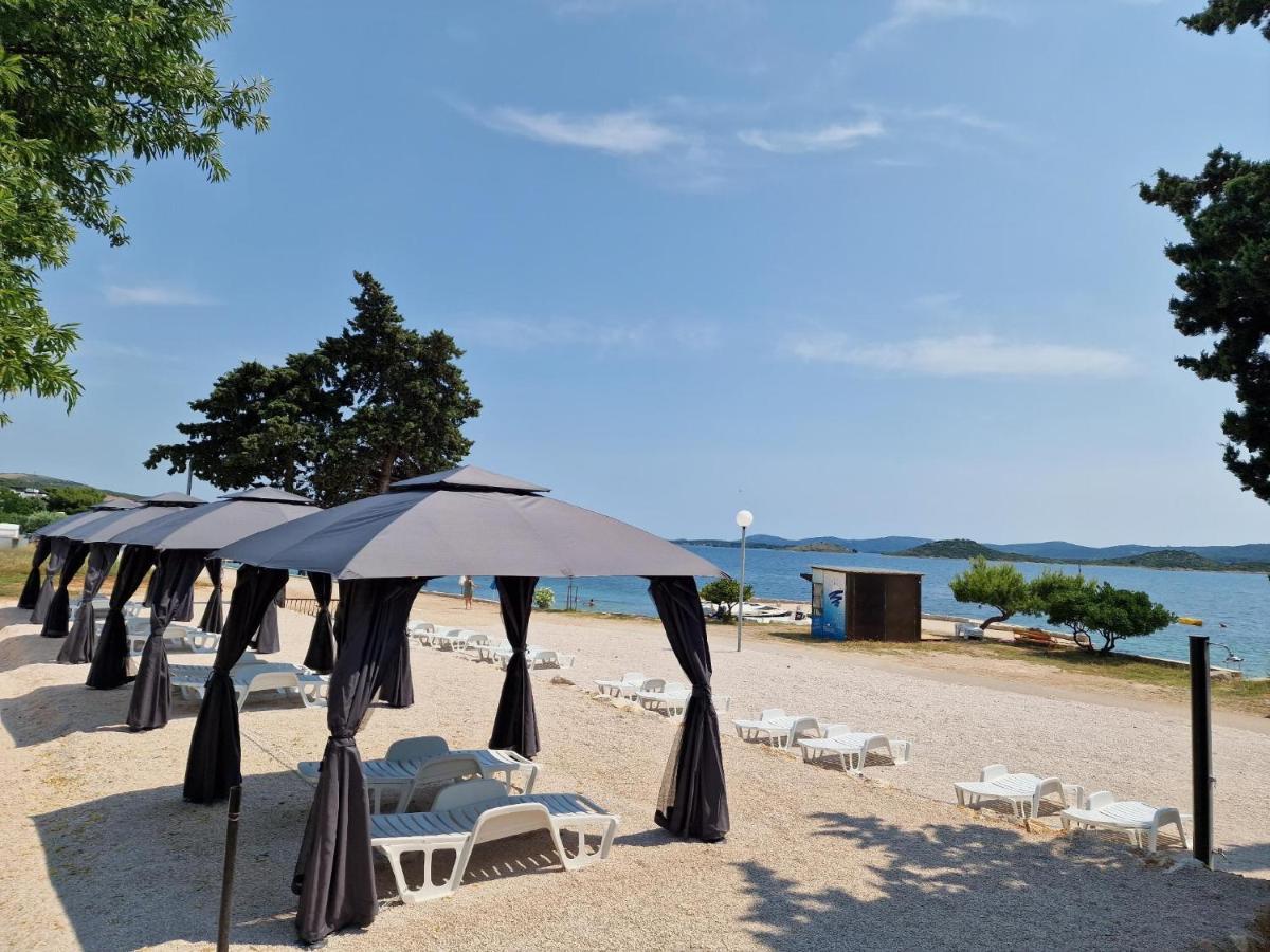 5 Meters From The Sea With Private Beach - 70M2 Colibri Sunset Apartments Sveti Petar  Kültér fotó