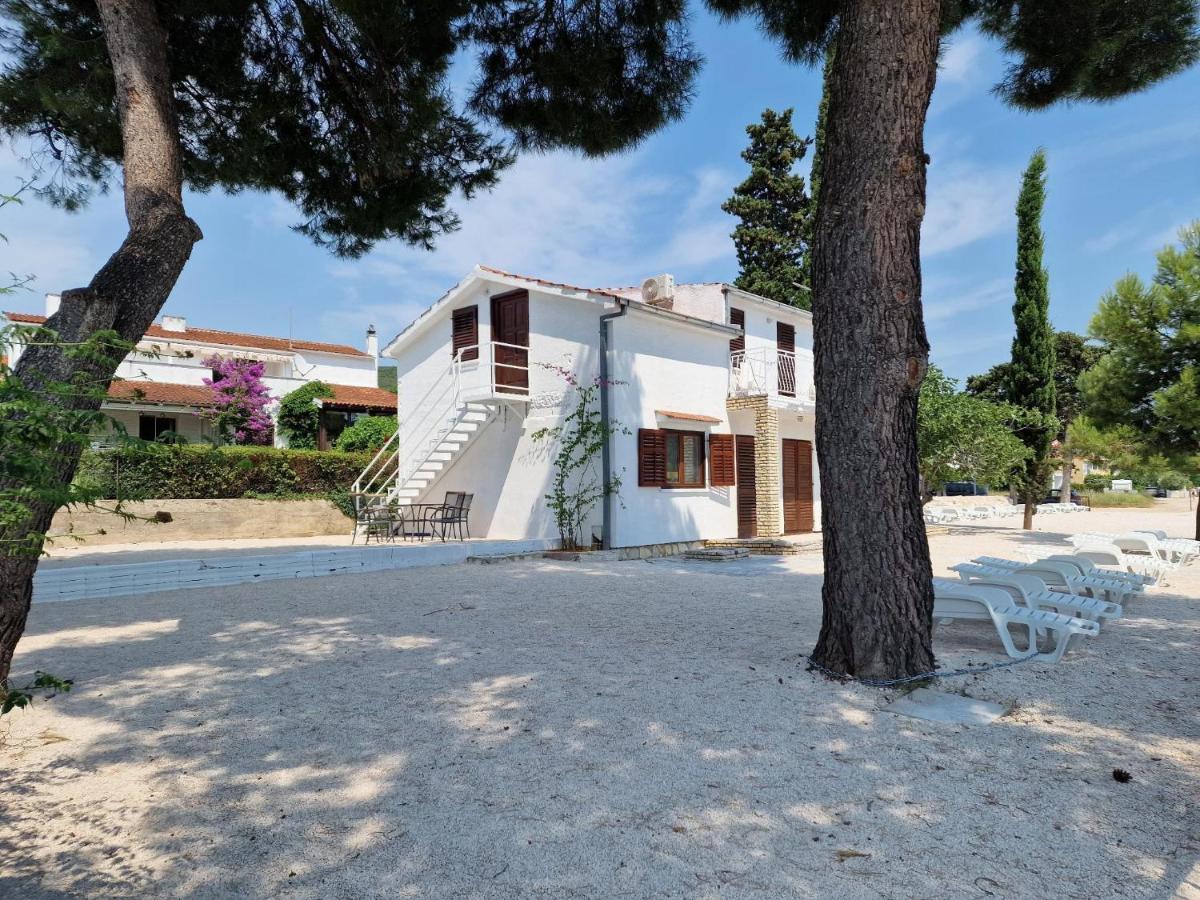 5 Meters From The Sea With Private Beach - 70M2 Colibri Sunset Apartments Sveti Petar  Kültér fotó
