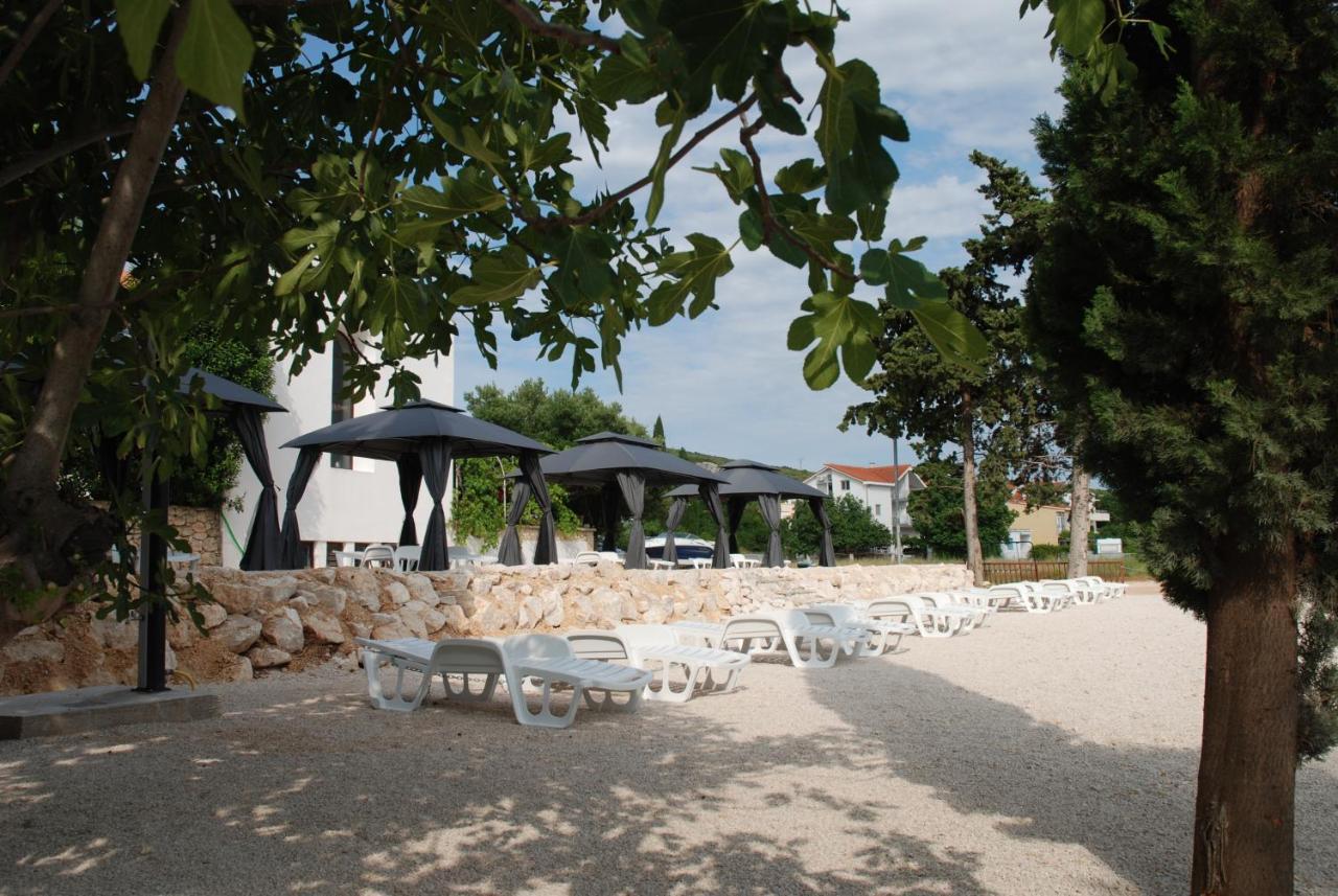 5 Meters From The Sea With Private Beach - 70M2 Colibri Sunset Apartments Sveti Petar  Kültér fotó